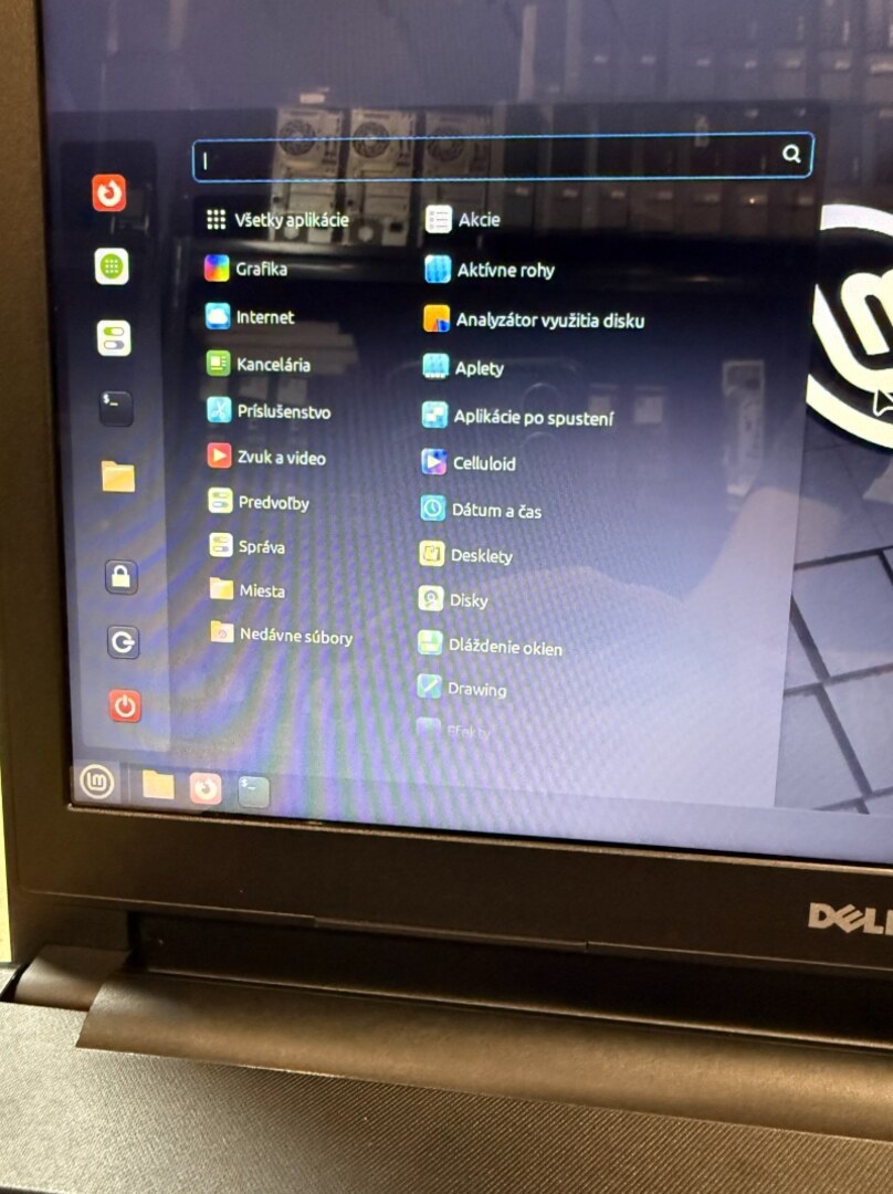 Notebook Dell Celeron N3060 / 8GB RAM / 128GB SSD / HD - 6