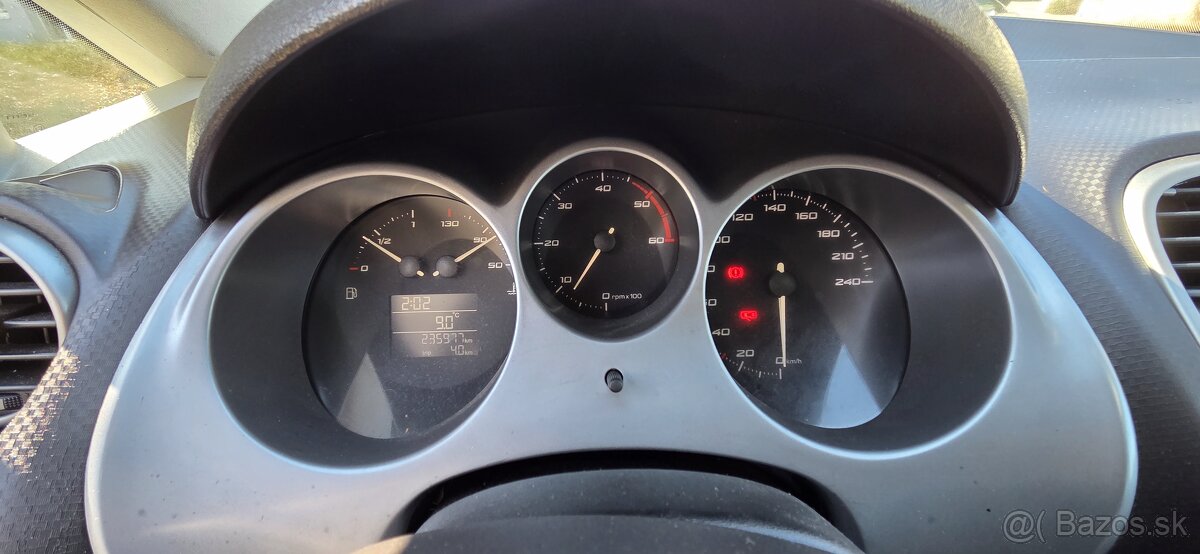 Seat Altea XL 1.6TDi 235t km - 6