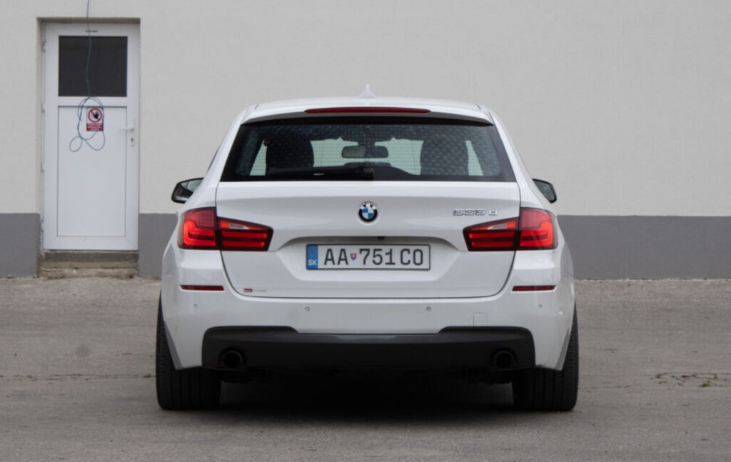 BMW 535d Touring z roku 2012 - 6