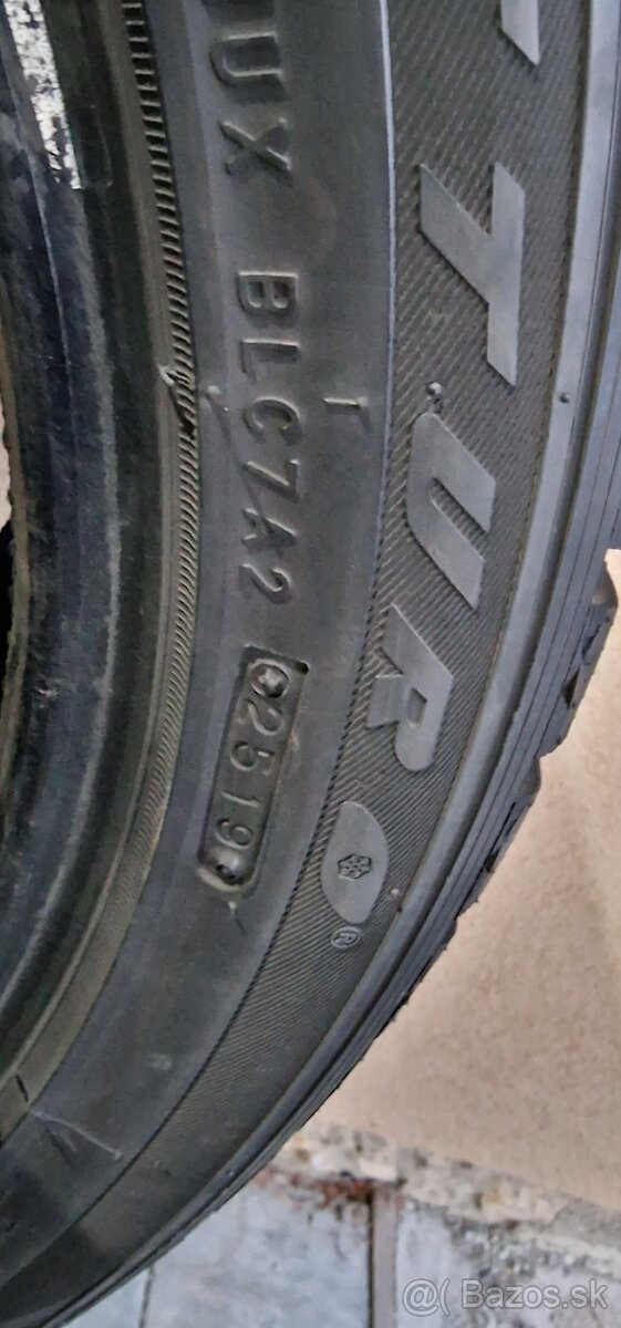 285/40 R21 - 6