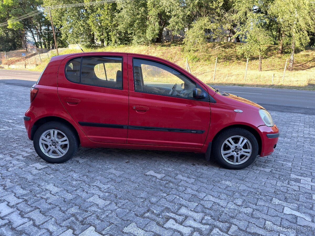 Toyota Yaris 1.0 Benzín - 6