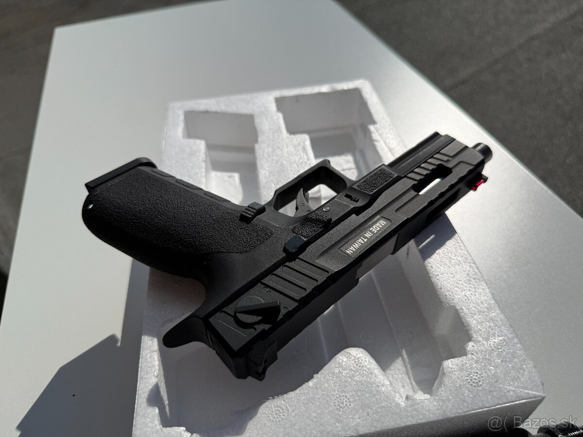 KJ WORKS KP-13F (GBB) + nasvetlovací tlmič - 6
