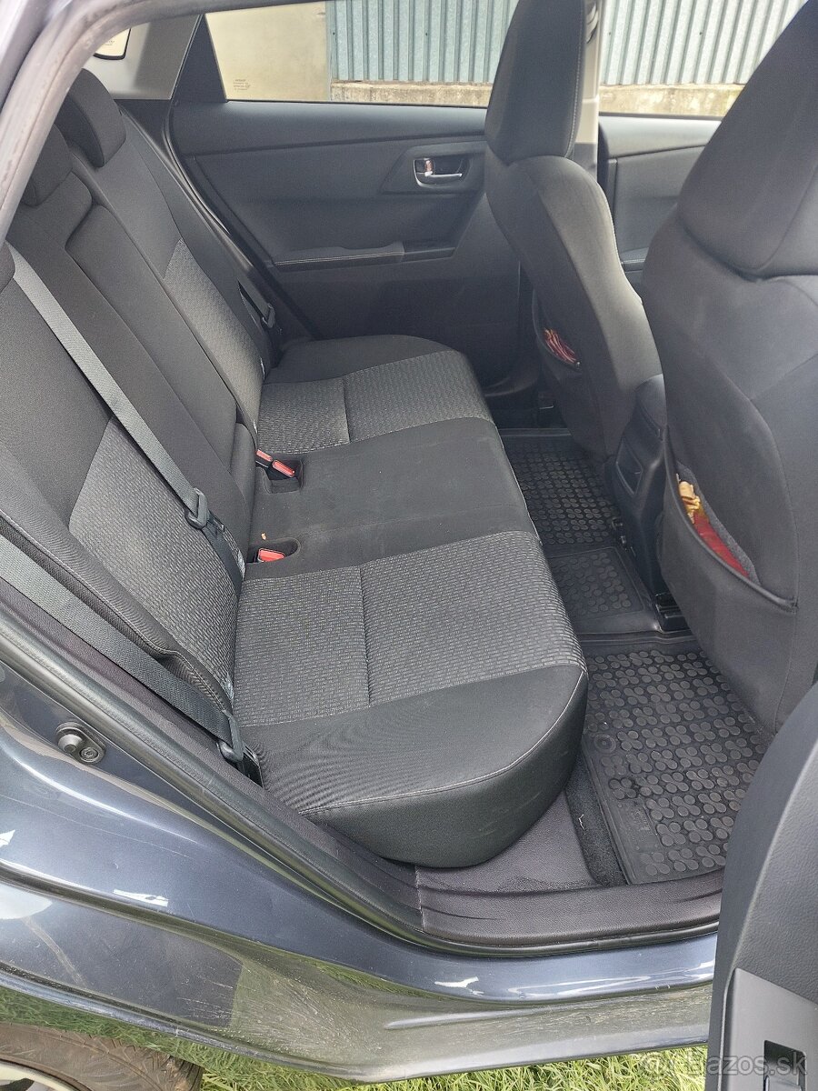 Toyota Auris 1.6 Valvematic Benzín - Plyn - 6