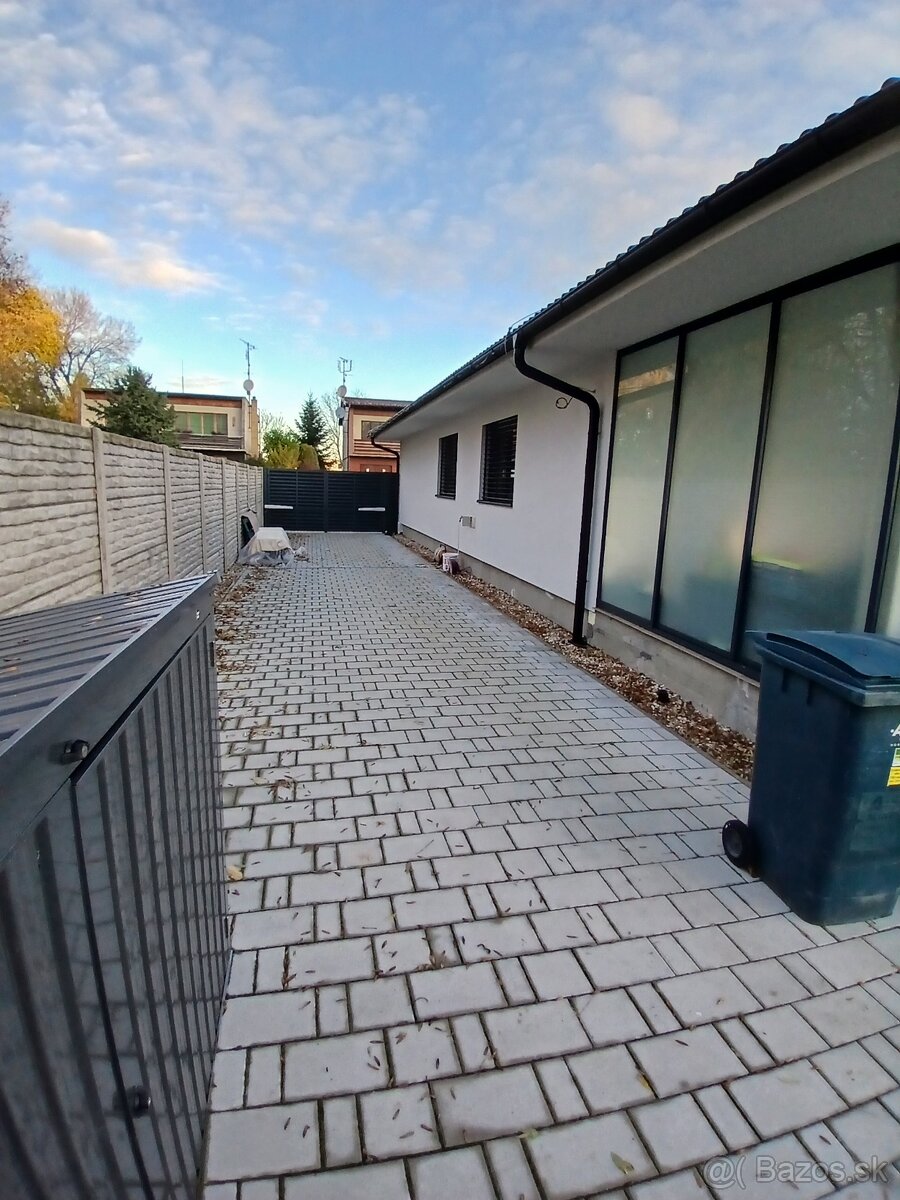 Na predaj moderný rodinný drevodom v tichej lokalite v pútni - 6