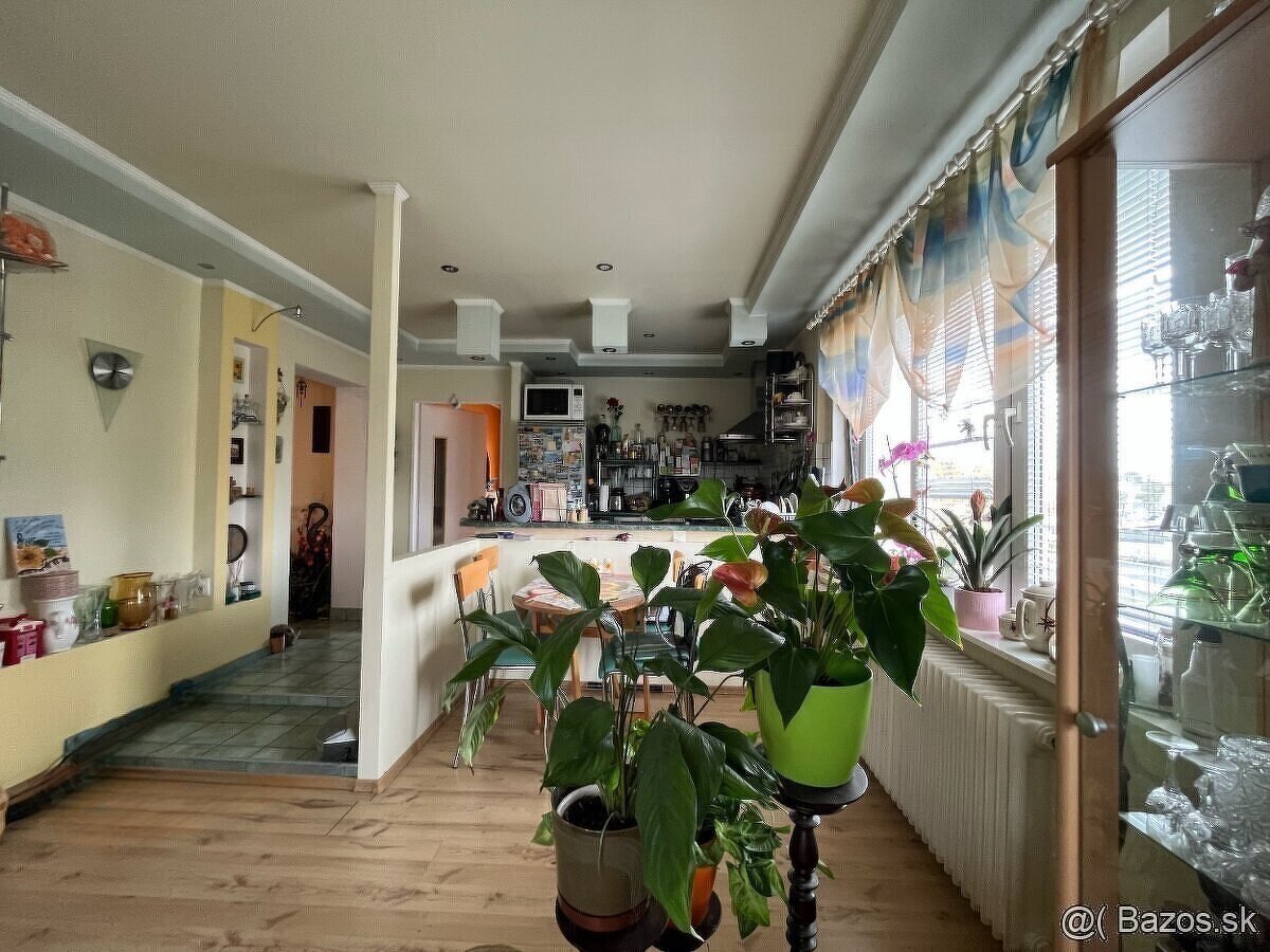 🌞 Slnečný trojizbový byt s balkónom v tichej lokalite - 6