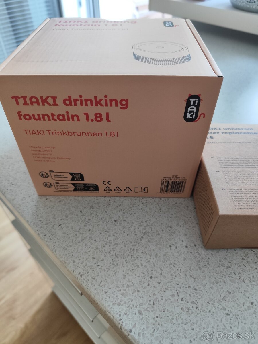 Fontánka na pitie TIAKI 1,8l s LED svetlom - 6