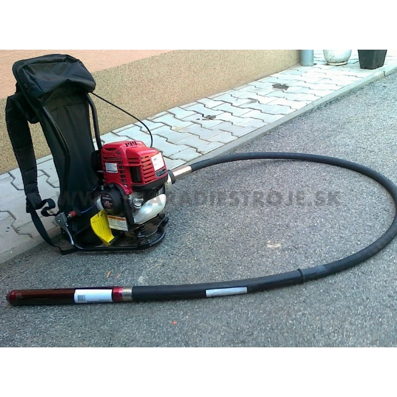 motorový ponorný vibrátor na betón - 6