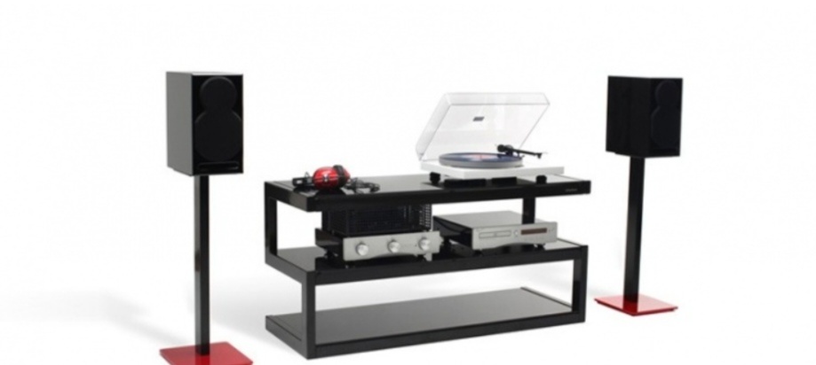 Hi-Fi stolík NorStone – sklo & kov
- 6