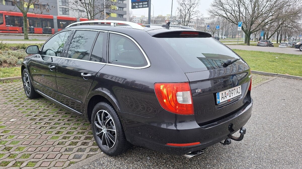 Škoda Superb Combi - 6