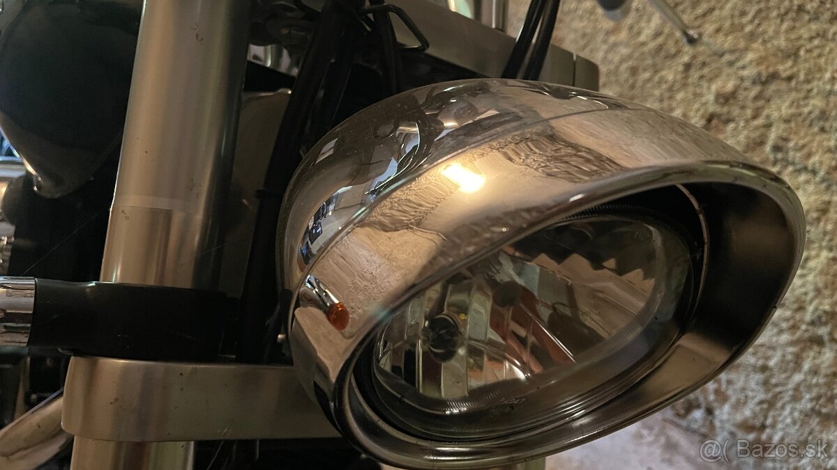 Suzuki Intruder VZ M800 - 6