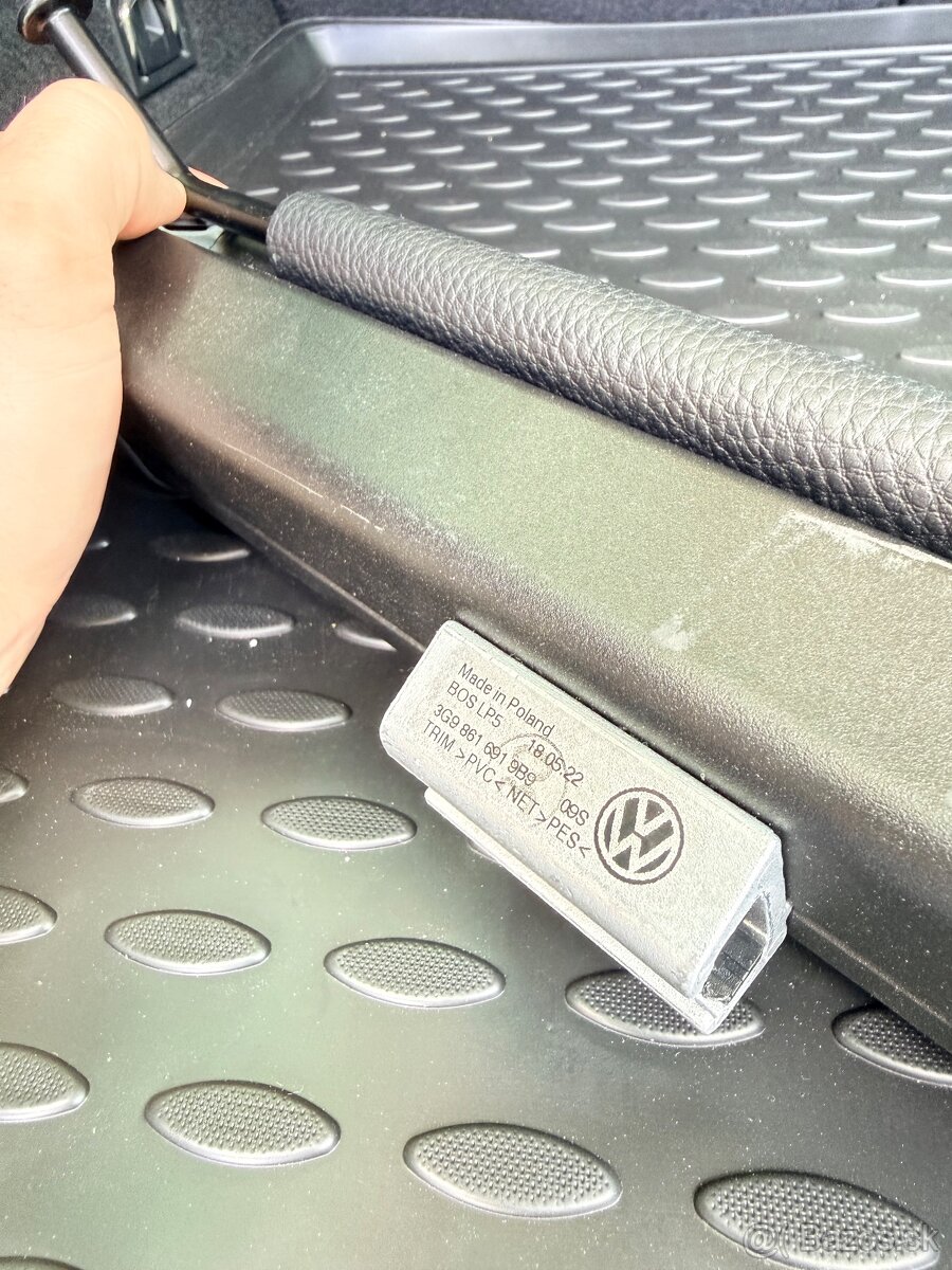 Deliaca sieť do kufra VW Passat Variant B8 - 6
