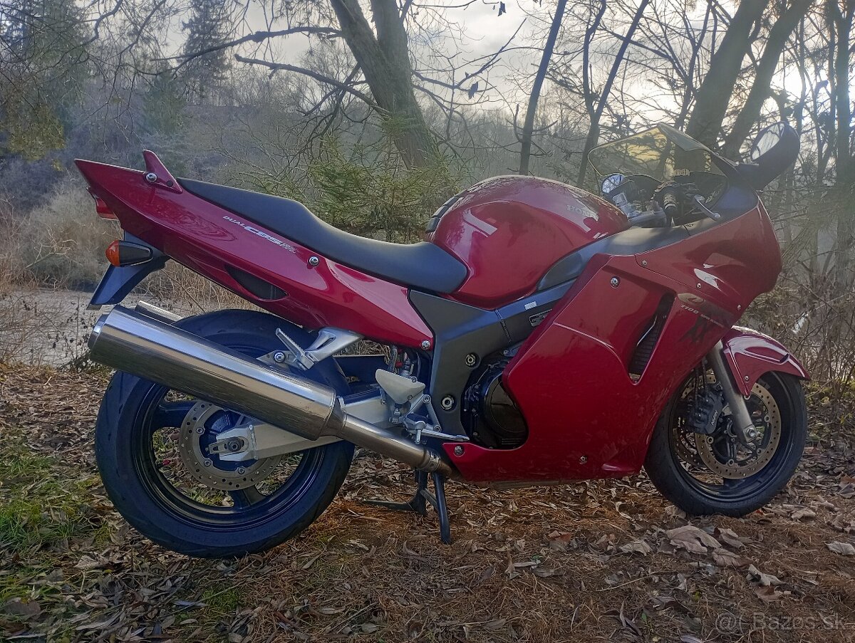 HONDA CBR 1100 XX SUPER BLACKBIRD 100% Pôvodný stav - 6