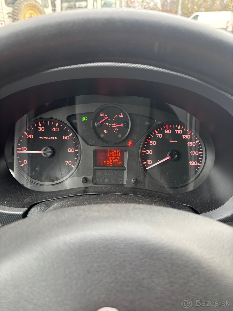 Predam Peugeot Partner 1.6hdi - 6