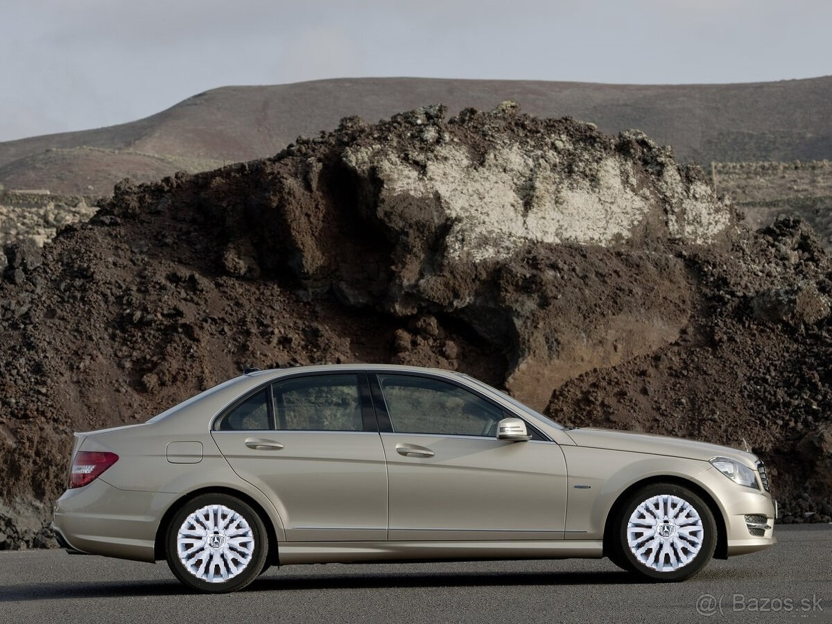 puklice Mercedes 16" (4ks) Royal - 6