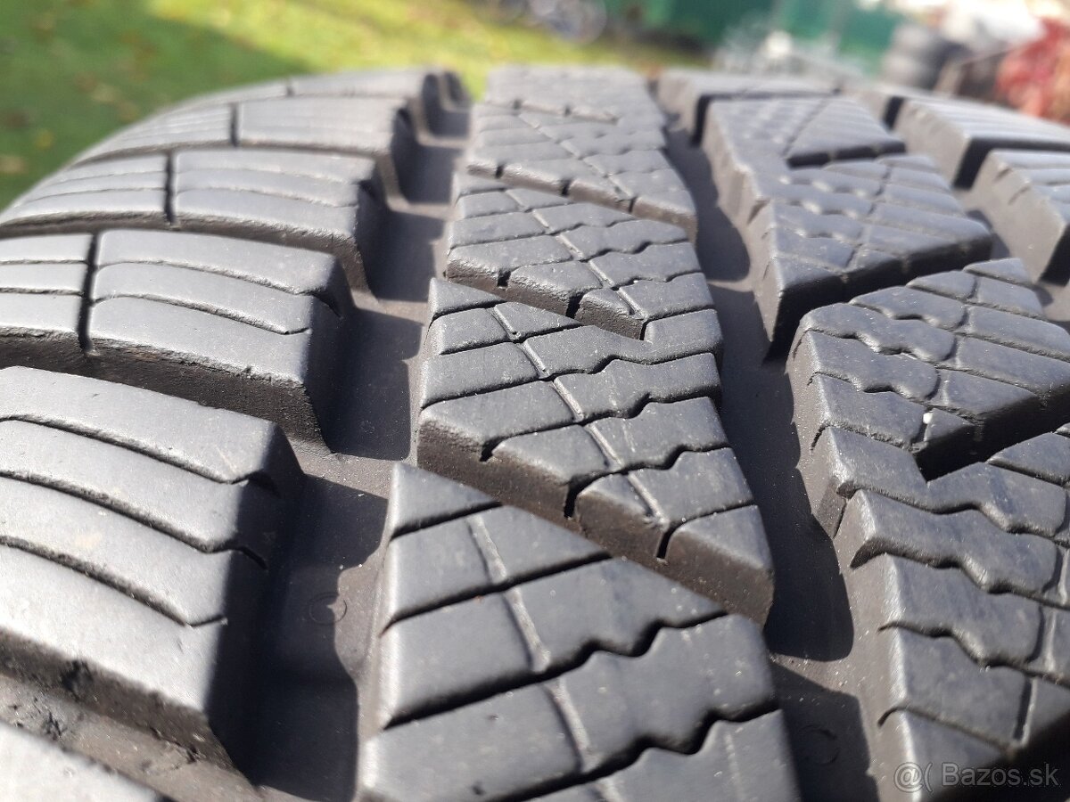 225/45 r17 zimne pneumatiky barum - 6