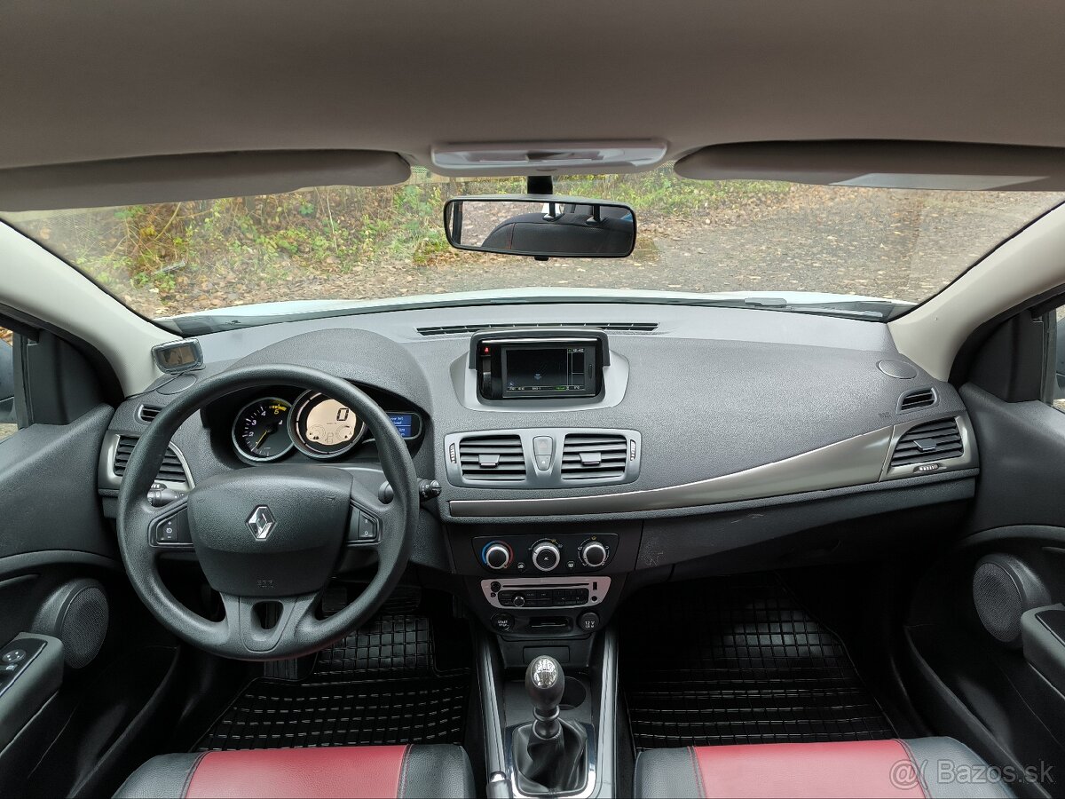 Renault Megane Grandtour 1.5dci 81kw rv7/2013 nová STK/EK - 6