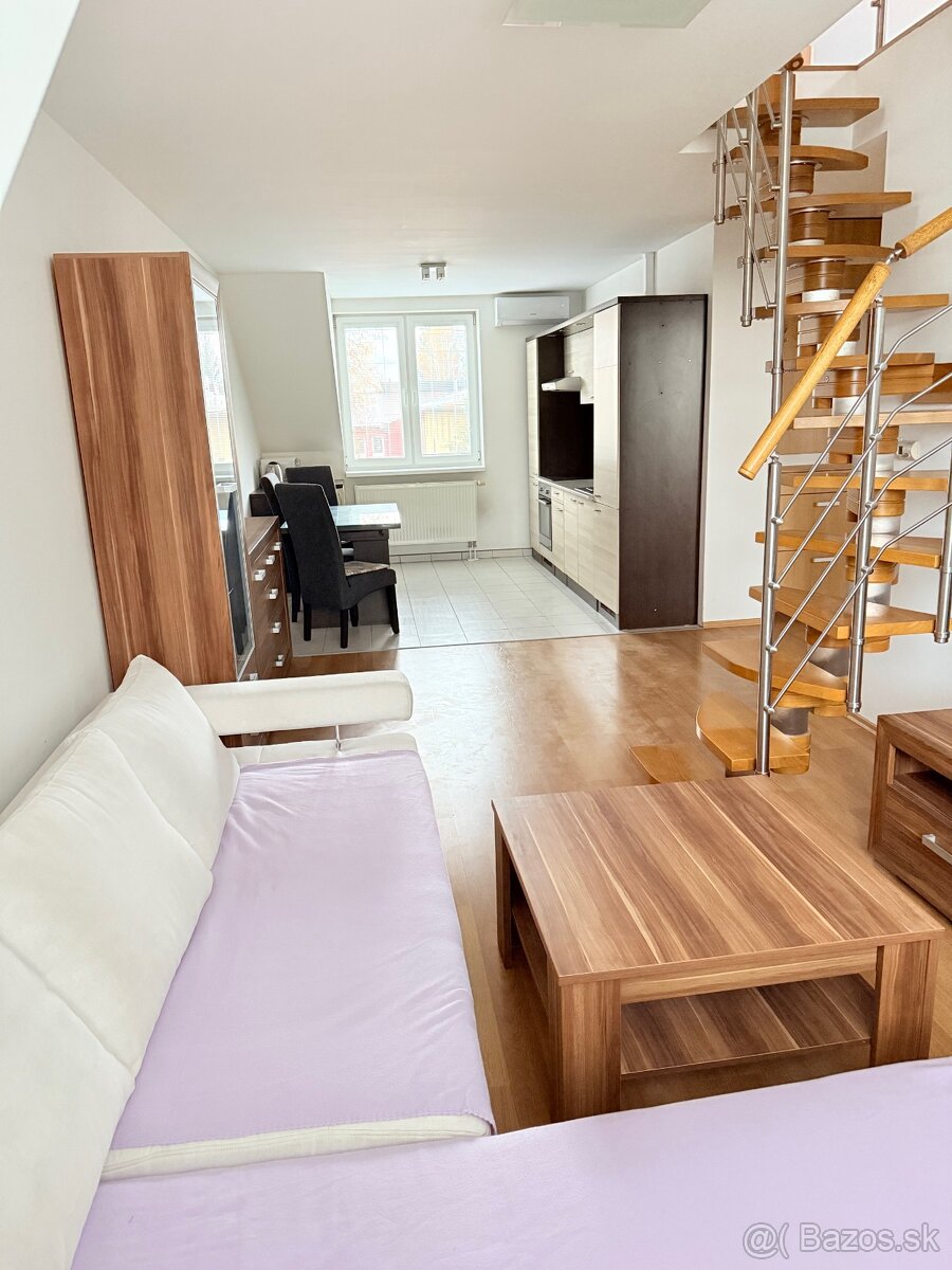 Mezonet v centre s klimatizáciou - 6