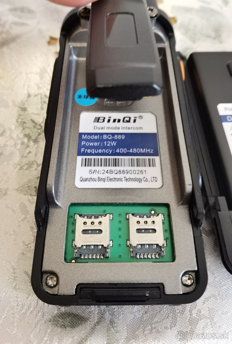 Predám 2x vysielačky UHF/POC Radia - 6