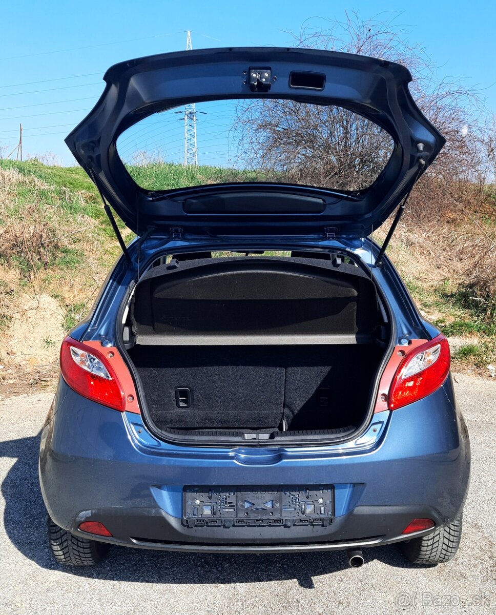 Predám Mazda 2 1.5 MZR TE A/T - 6