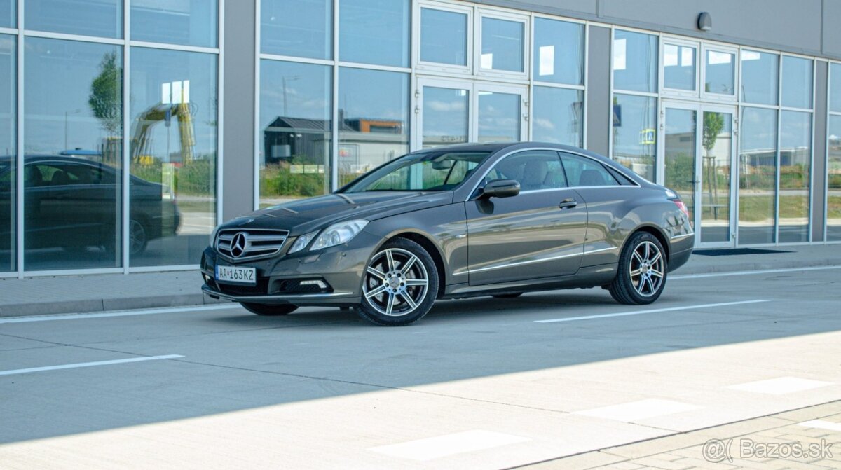 Mercedes-Benz E trieda Kupé 350 CGI Blue - 6
