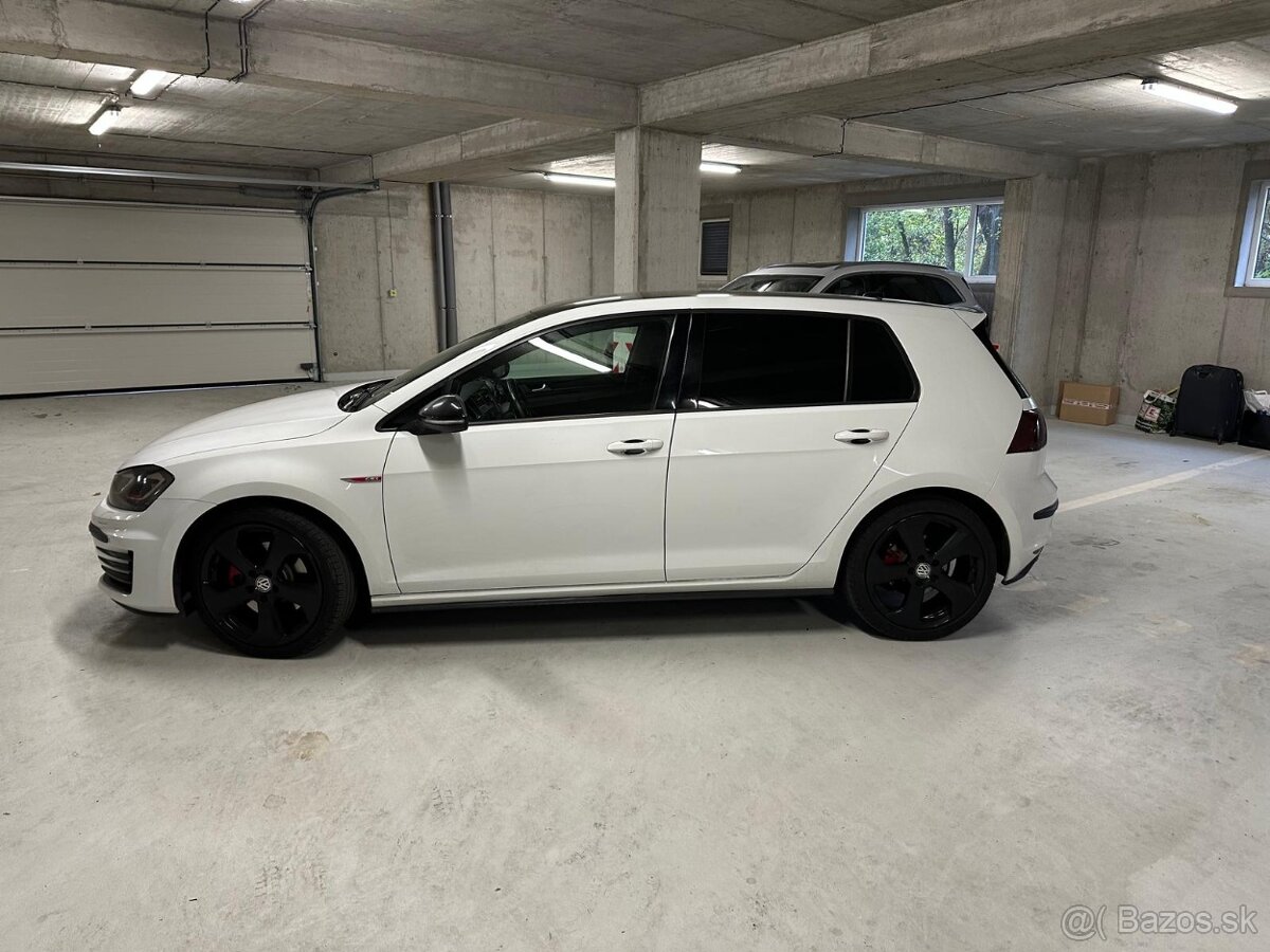 Volkswagen Golf GTi 2.0Tsi 2017 300ps M6 - 6