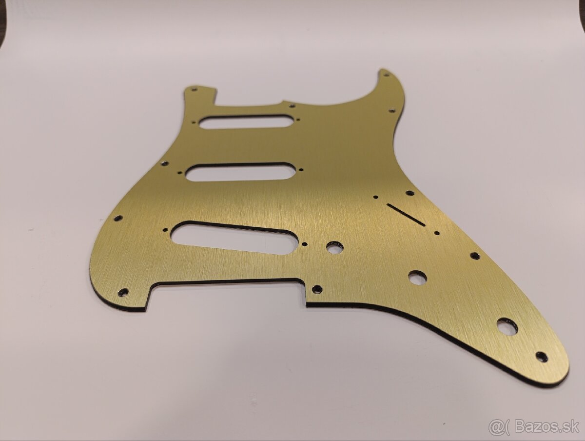 Pickguard pre STRATOCASTER brúseny hliník zlatý - 6
