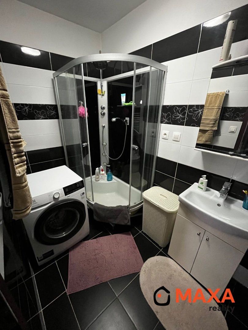 EXKLUZÍVNE, TROJIZBOVÝ BYT S PARKOVACÍM MIESTOM, VARÍN - 6