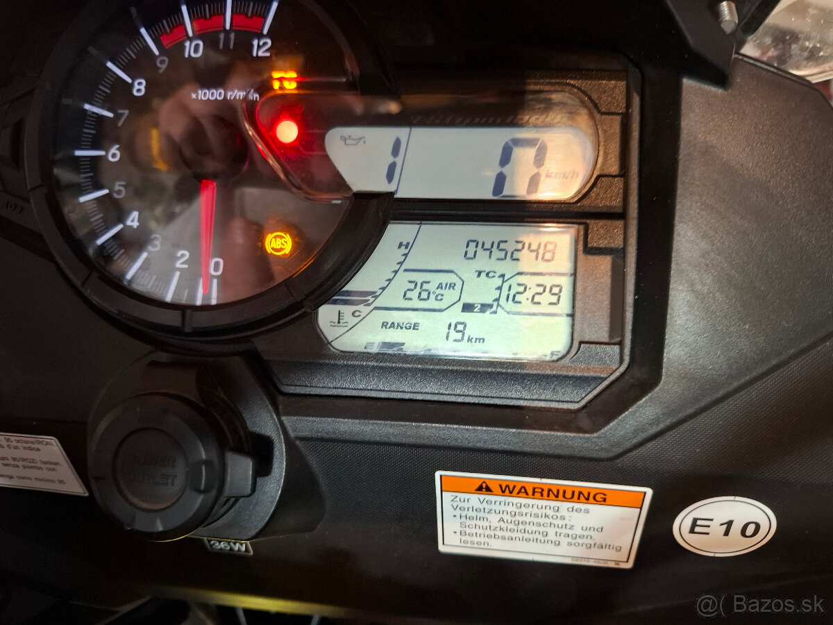 SUZUKI V-STROM DL 1000 - 6
