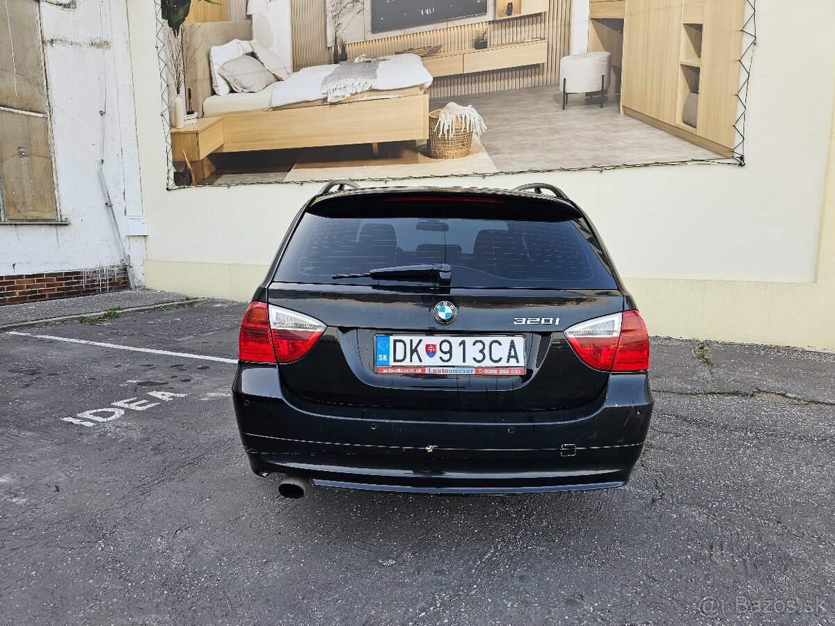 BMW 320i touring e91 - 6