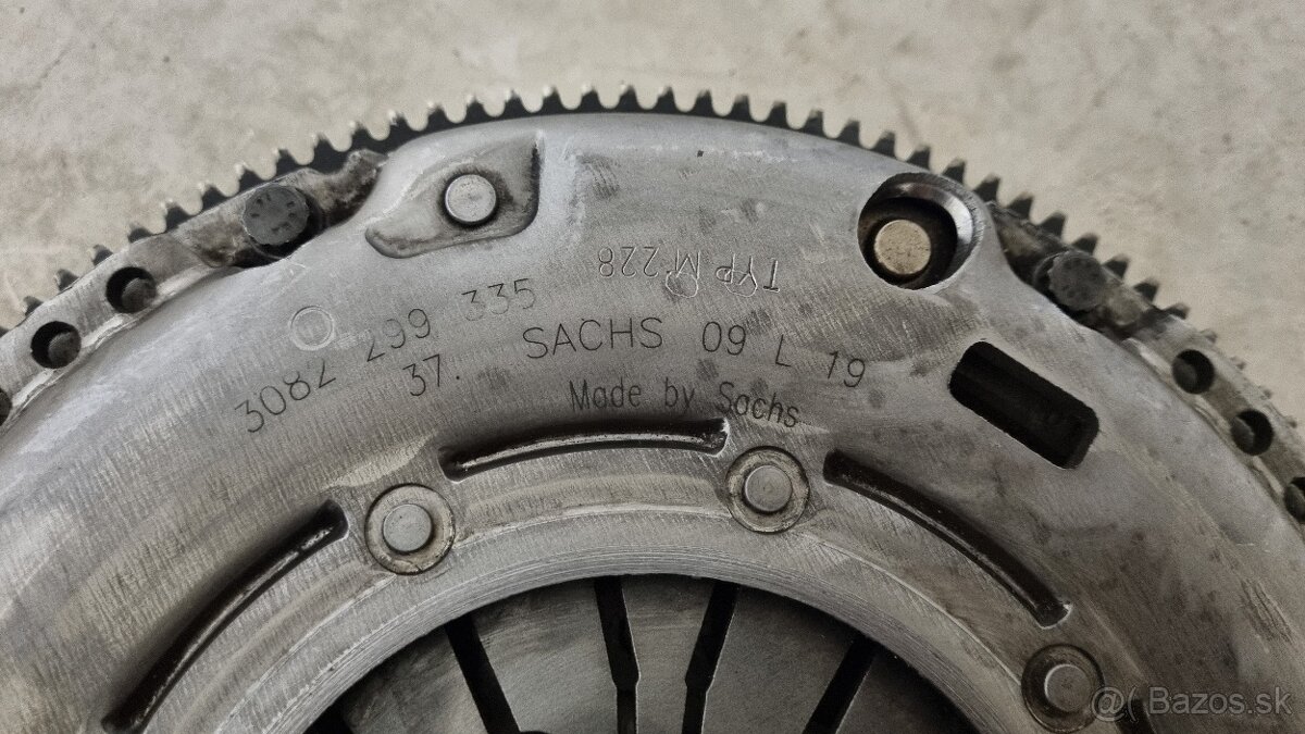 Dvojmotny zotrvacny so spojkou 1.9tdi AFN - 6