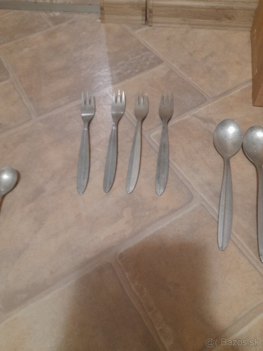 Staré príbory - 6