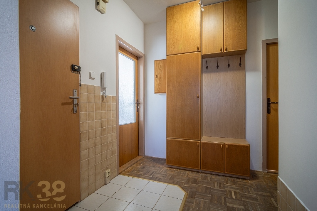Predaj trojizbového bytu na sídlisku Nový Juh - 6