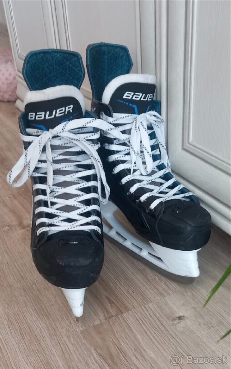 Hokejové korčule BAUER XLP - 6