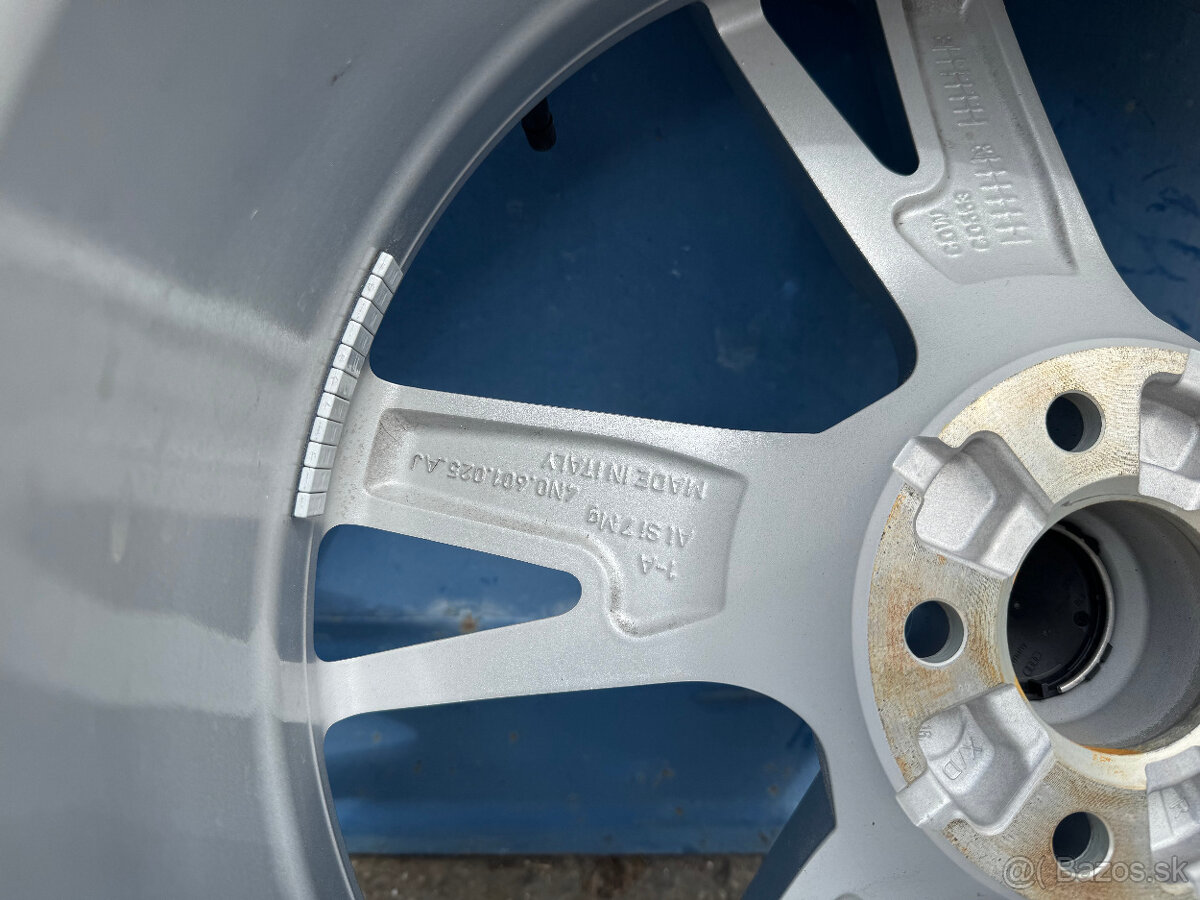 Predam 19” elektrony s pirelli na AUDI A8 - 6