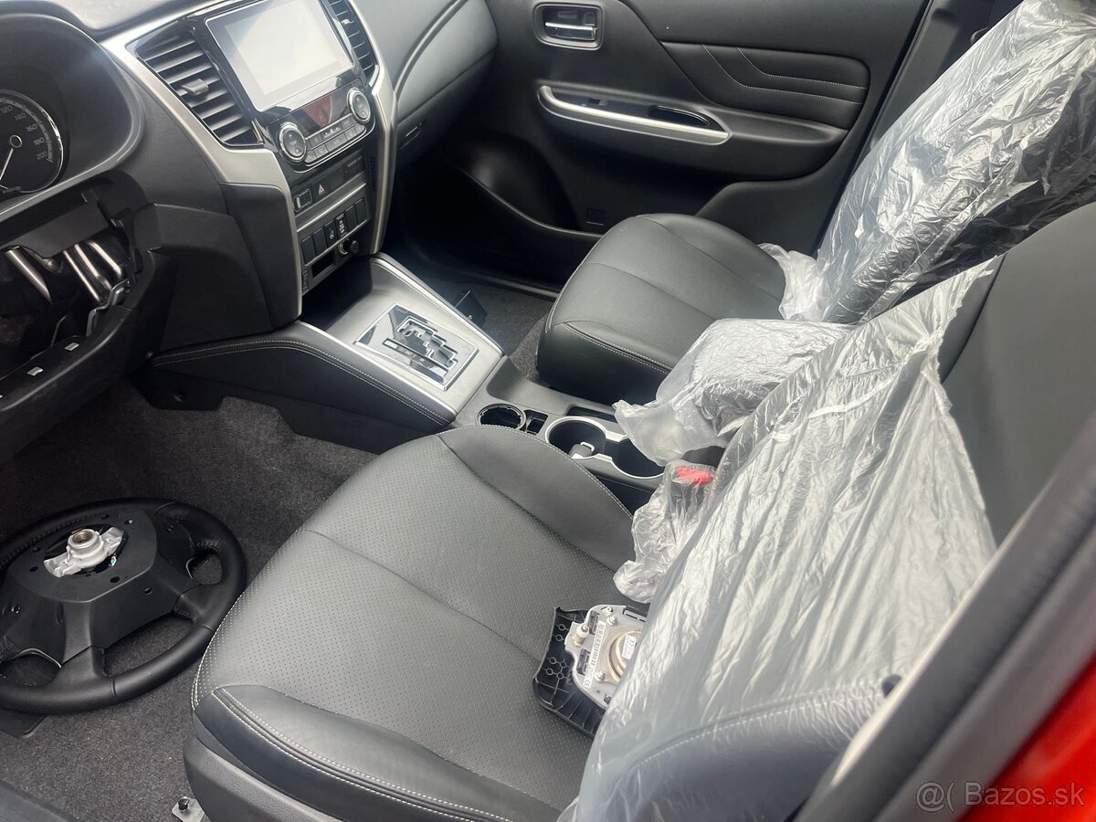 Mitsubushi L200 kabína - 6