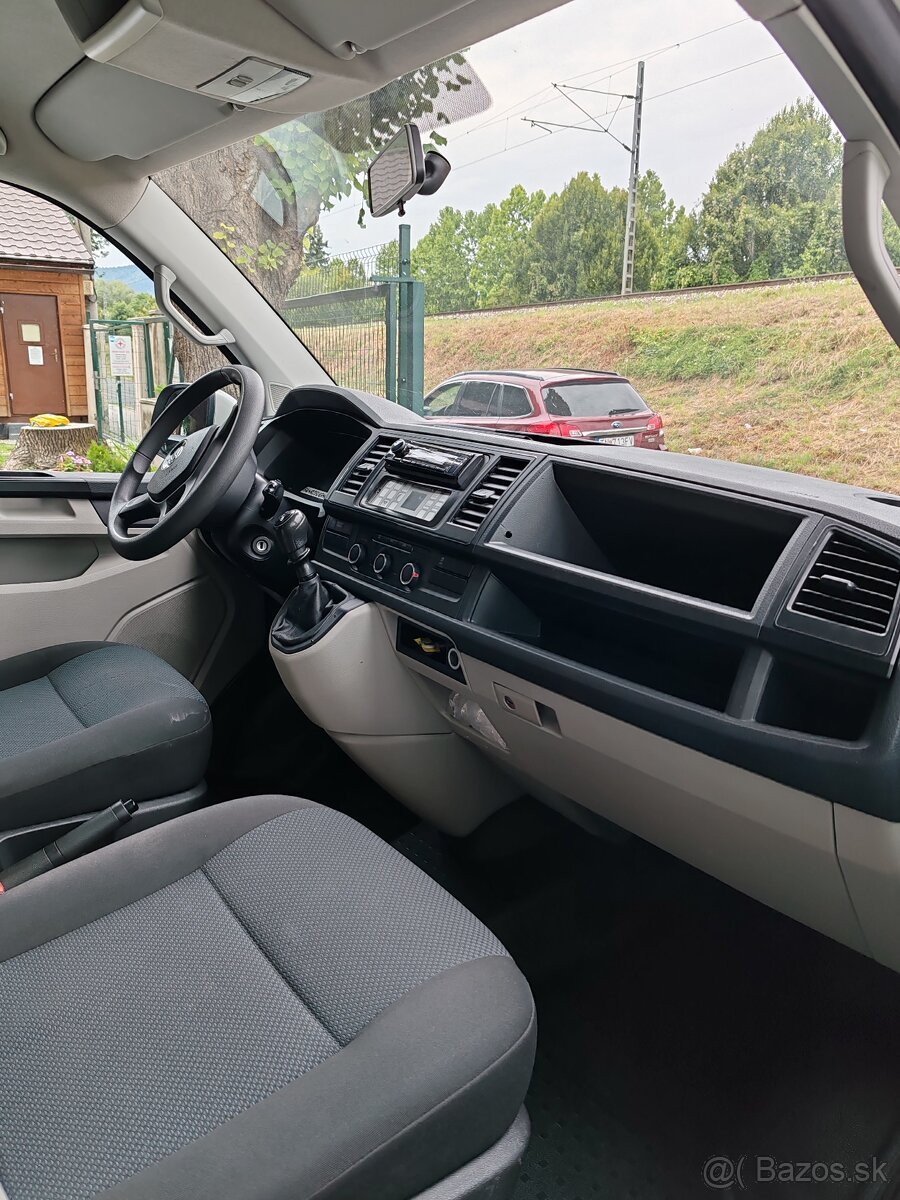 Predám sanitné vozidlo VW Transpoter 2,0 TDI - 6