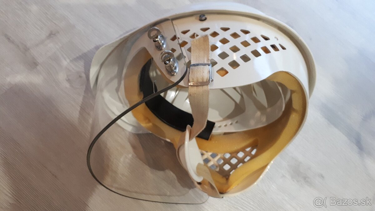 Prilba VB zasahova - 6