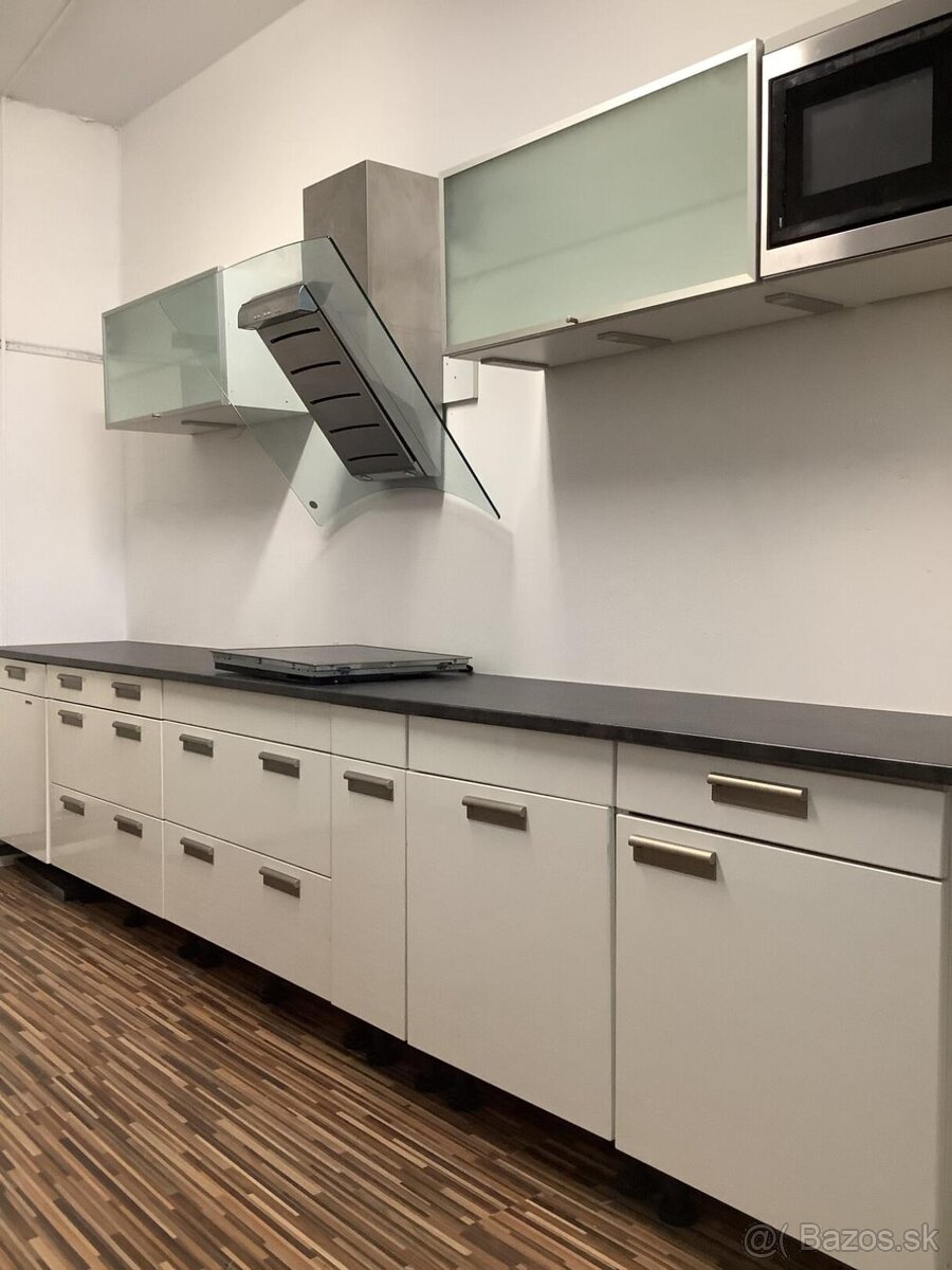 Moderná svetlá kuchyňa LEJLA - 6