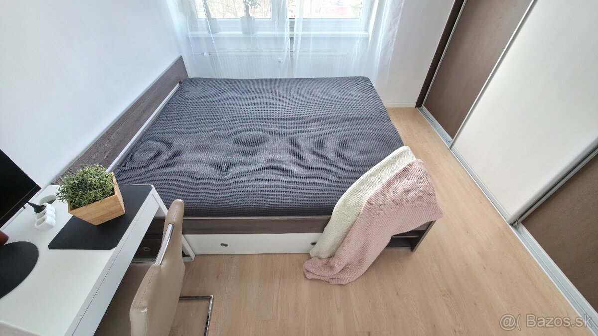 2 IZB BYT S PARKOVANÍM, PIVNICOU A BALKÓNOM - RUŽINOVSKÁ - 6