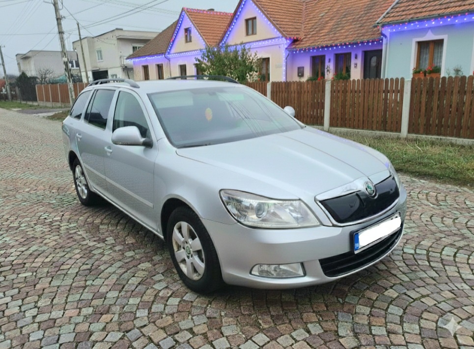 Škoda Octavia II FACELIFT Combi TDI 77KW - 6
