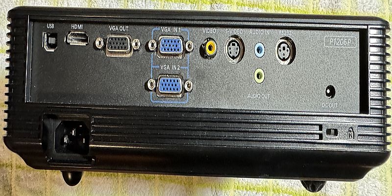 Predám projektor Full HD Acer - 6