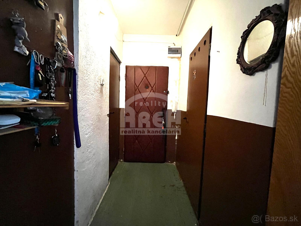 Priestranný 3- izbový byt na sídlisku Juh v Michalovciach - 6