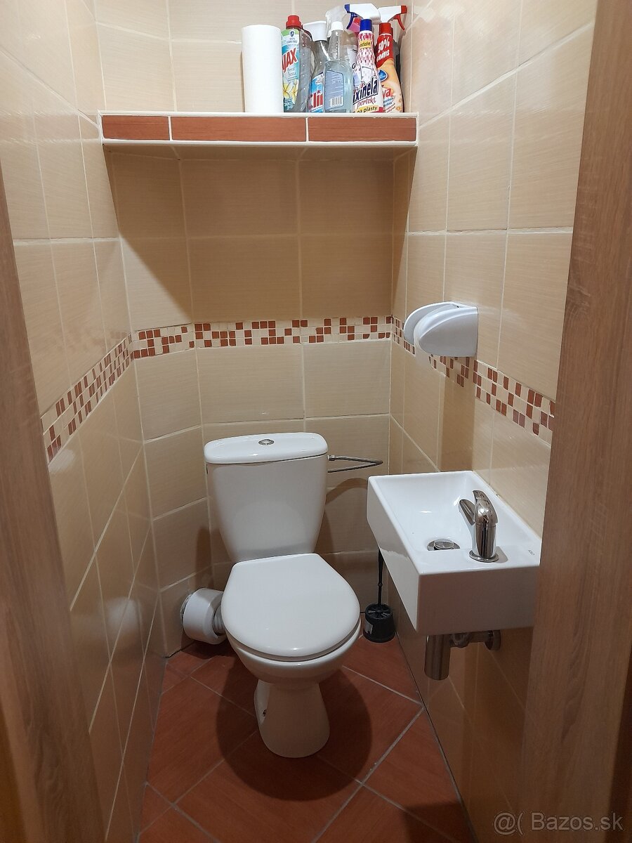 Rodinný dom (2 bytove jednotky) Vitanová - 6