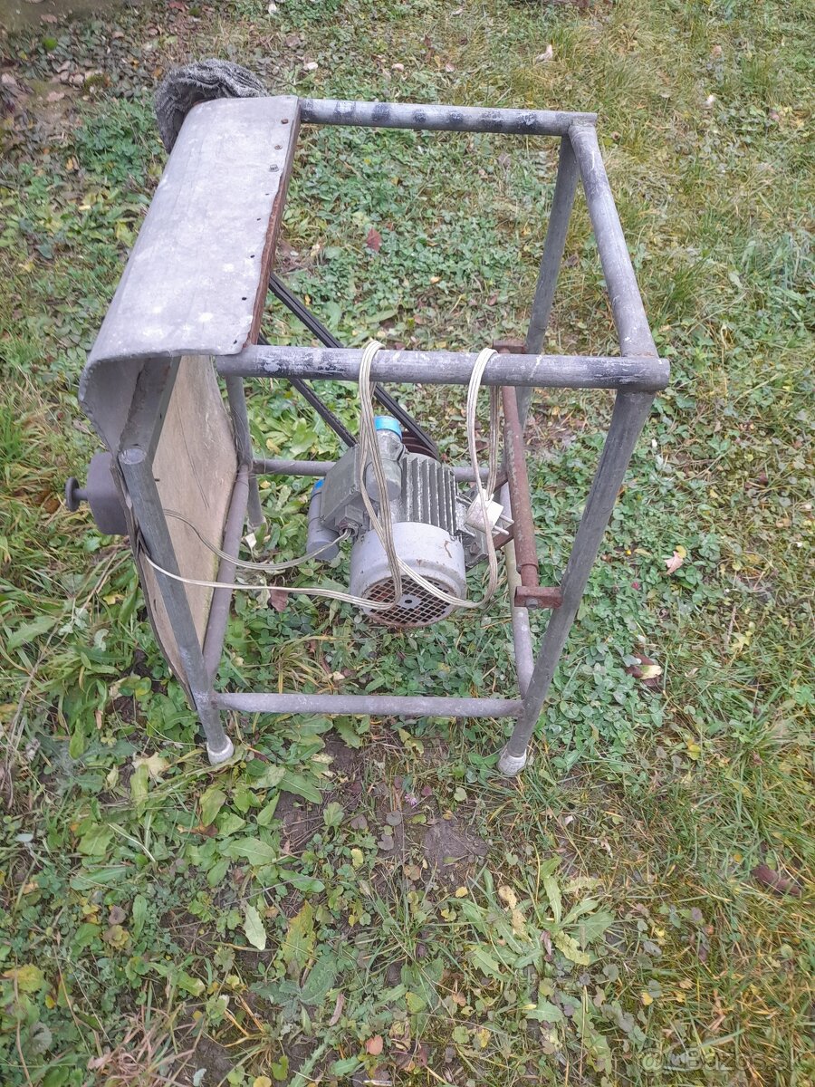 Stojan s motorom - 6