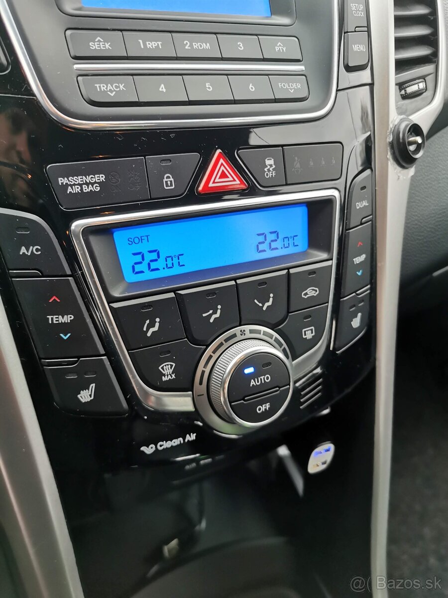 Predám Hyundai i30 1,4i MPI DOHC CVVT Family - 6