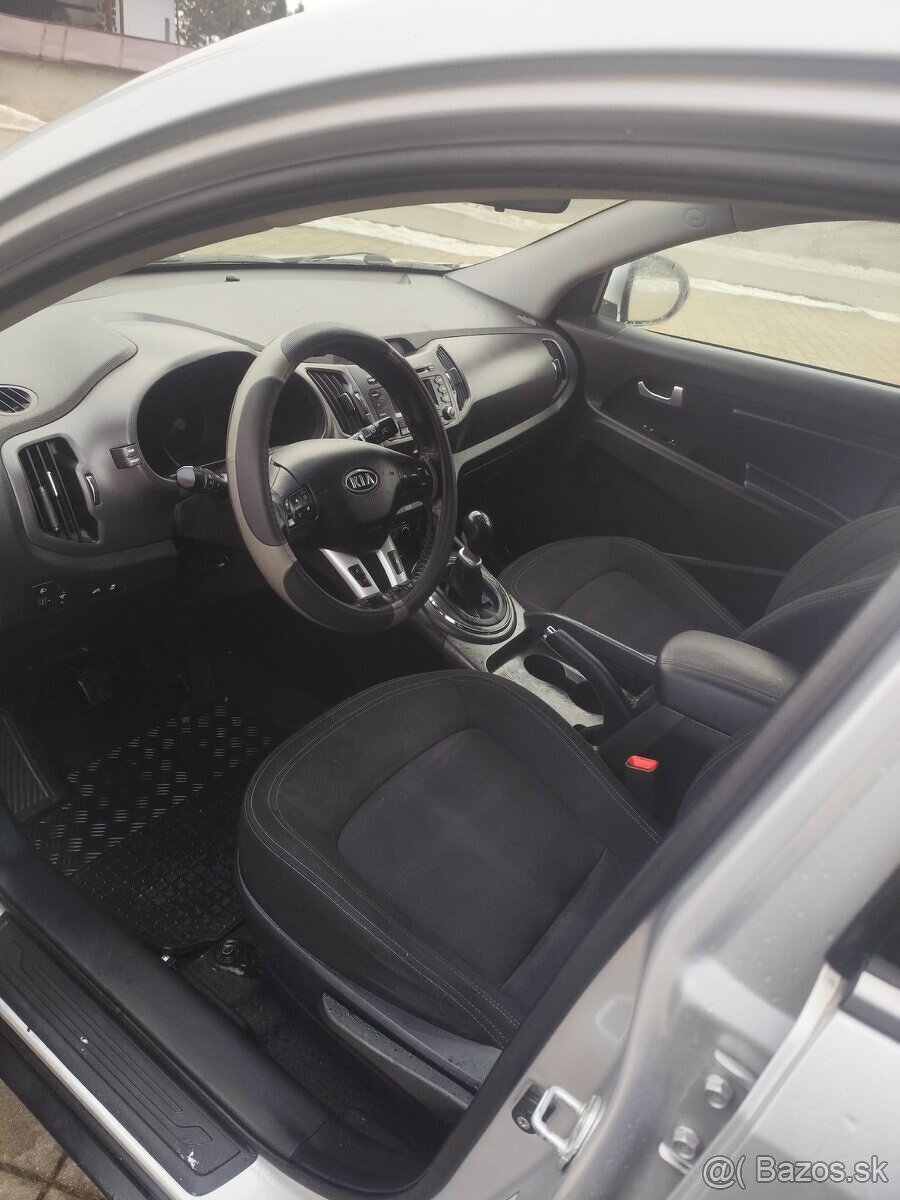 Kia sportage 1.7crdi rv2012 - 6