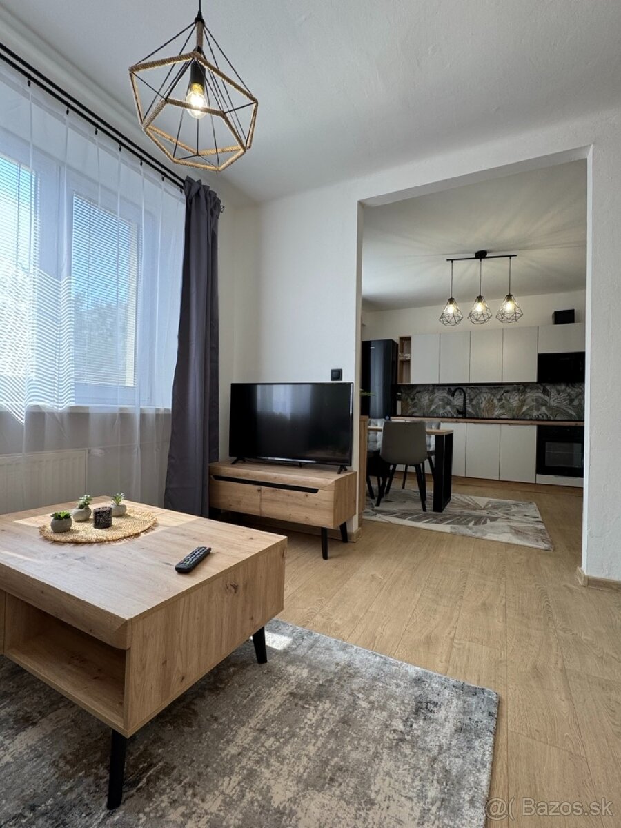 Na predaj 1,5-izb. byt v centre Senice - 6