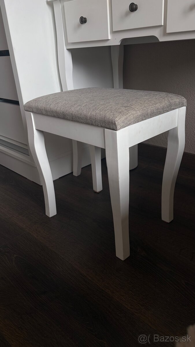 Toaletný stolík - 6