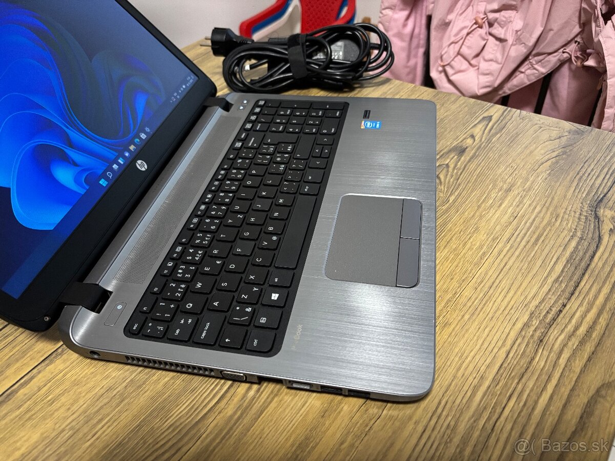 15.6"/HP Notebook/8GB RAM DDR3/512GB SSD/Intel HD 2GB - 6