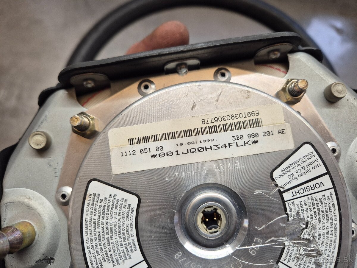 Predám štvorramenny volant pre VW T4 / SHARAN / GOLF - 6